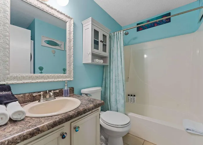 Waterfront With Access And Boat Launch Holiday home