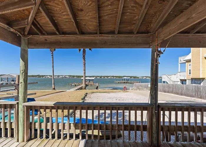 Waterfront With Access And Boat Launch Holiday home